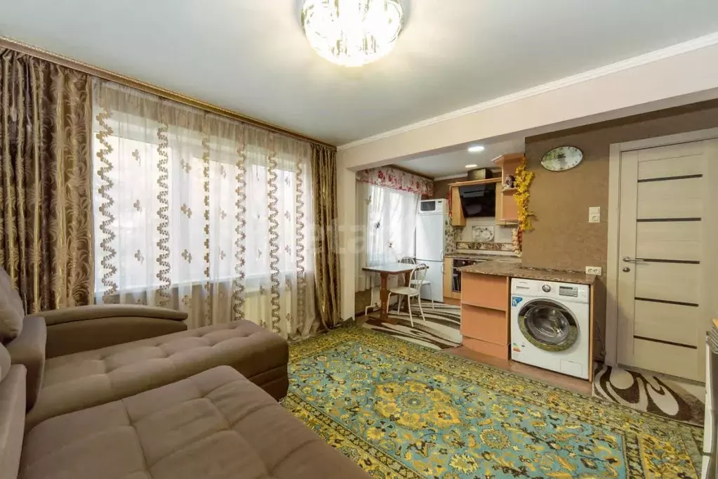 3-к кв. Алтайский край, Бийск ул. Декабристов, 2/1 (66.7 м) - Фото 0