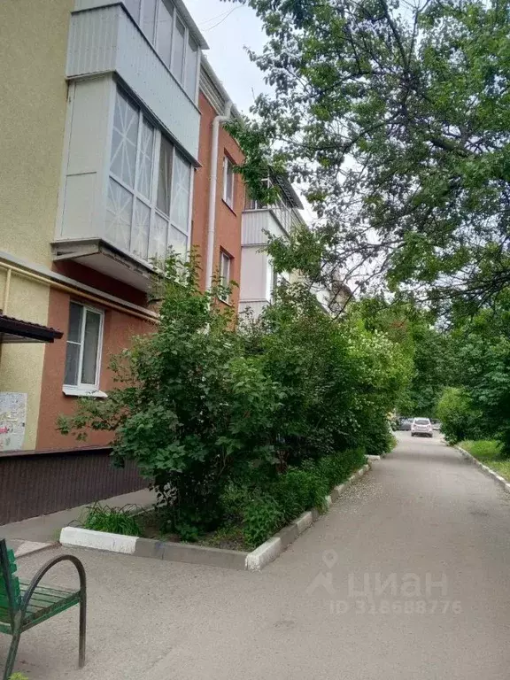 2-к кв. Белгородская область, Белгород ул. Макаренко, 1а (44.5 м) - Фото 1