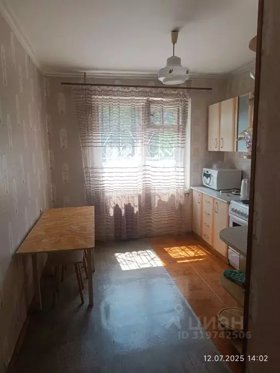 3-к кв. Северная Осетия, Владикавказ ул. Колка Кесаева, 121 (71.2 м) - Фото 0