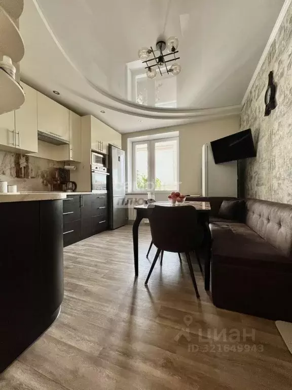 2-к кв. Орловская область, Орел ул. Андрианова, 37 (66.9 м) - Фото 0