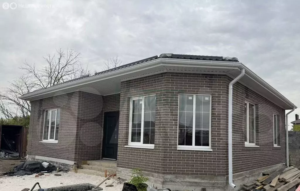 Дом в хутор Калинин, улица П.Д.Тер-Акоповой (100 м) - Фото 1