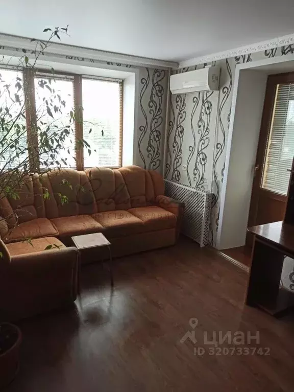 2-к кв. Белгородская область, Старый Оскол Молодогвардеец мкр, 6 (44.0 ... - Фото 2