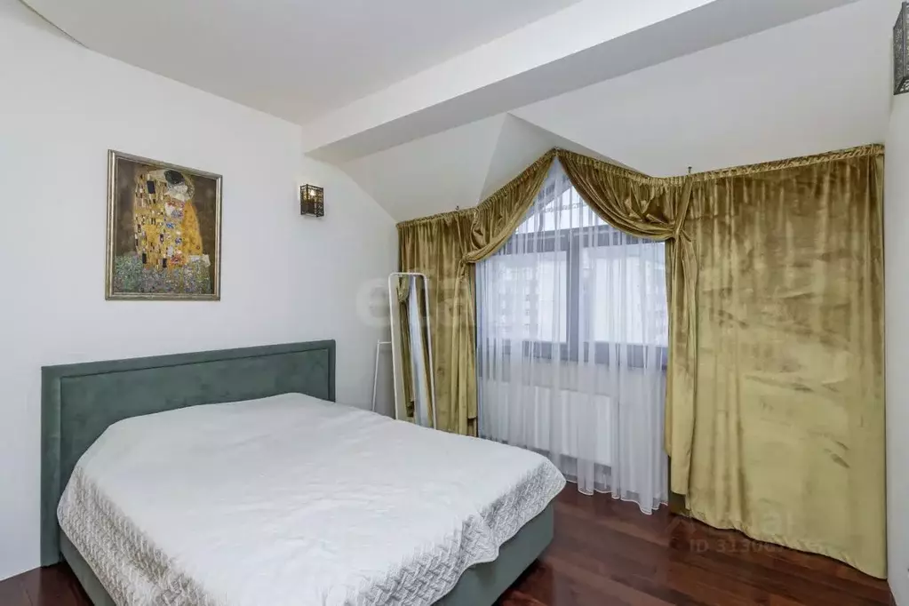3-к кв. Ханты-Мансийский АО, Сургут Сибирская ул., 11Б (113.8 м) - Фото 0
