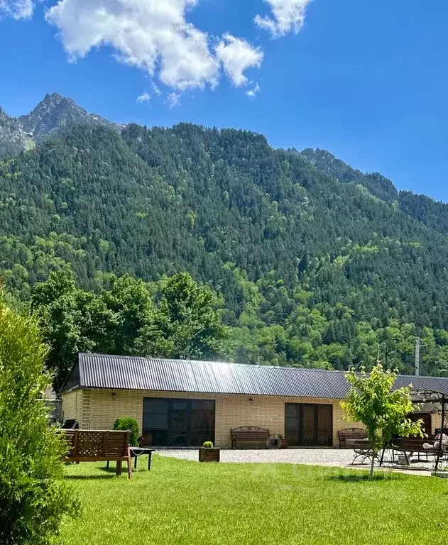 Дом в Карачаево-Черкесия, Теберда Карачаевский городской округ, ул. ... - Фото 2