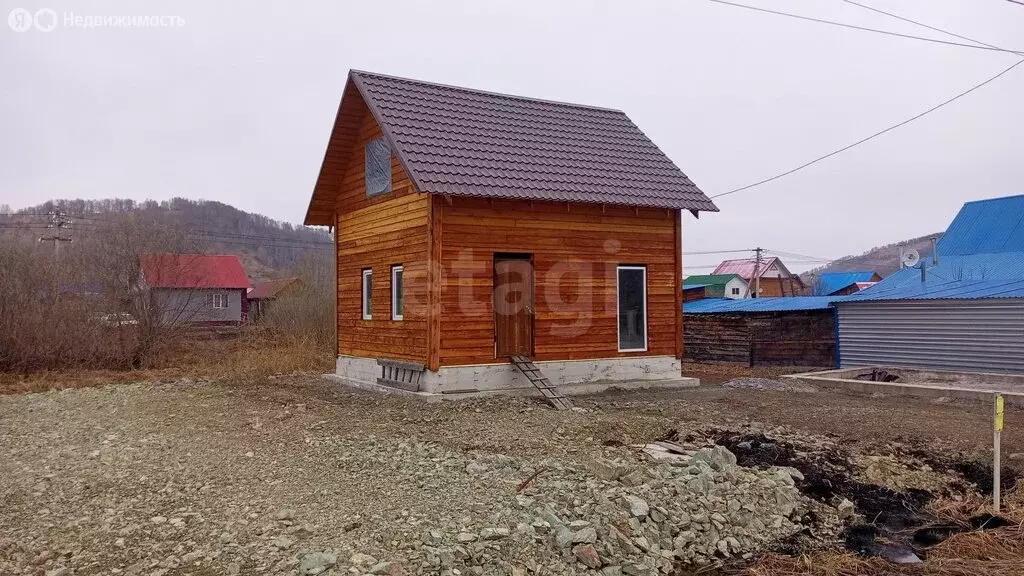 Дом в село Кызыл-Озек, улица Гуляева (66 м) - Фото 1