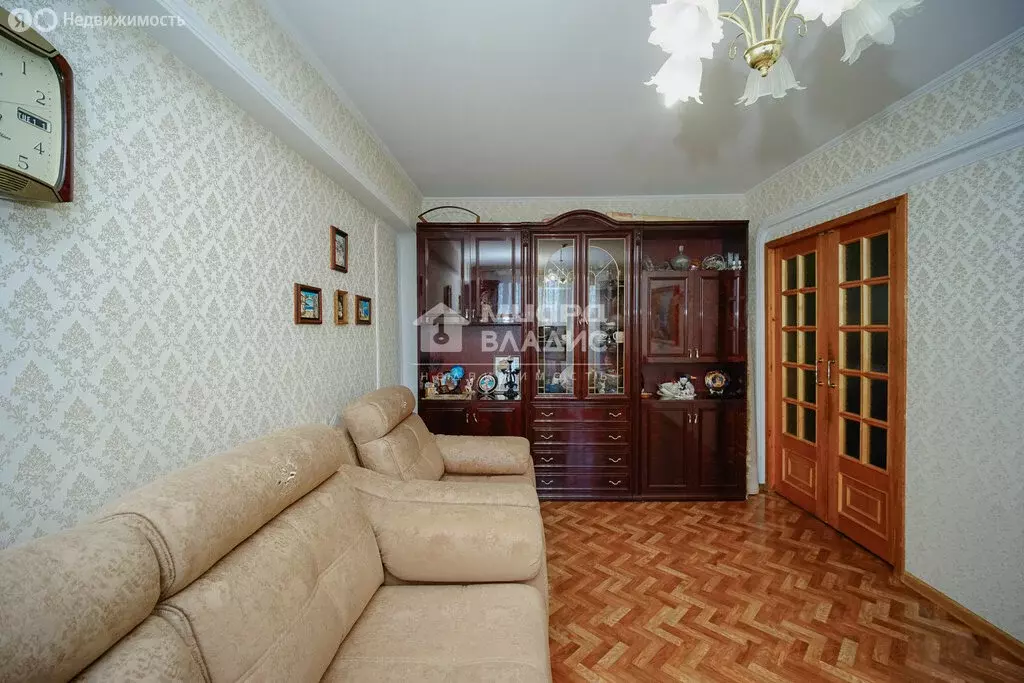 3-комнатная квартира: Омск, Саянская улица, 1А (69.6 м) - Фото 1