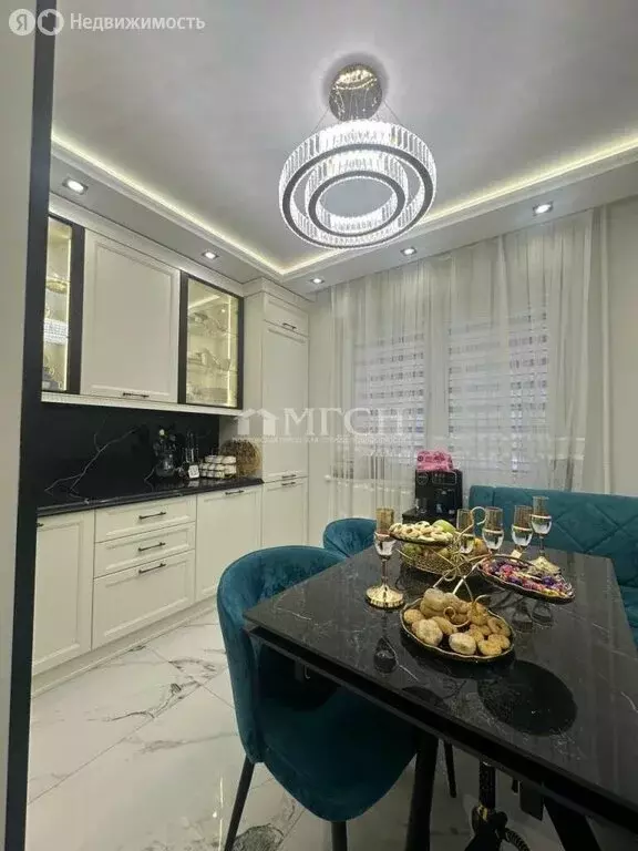 3-комнатная квартира: Москва, Новороссийская улица, 27 (80 м) - Фото 0