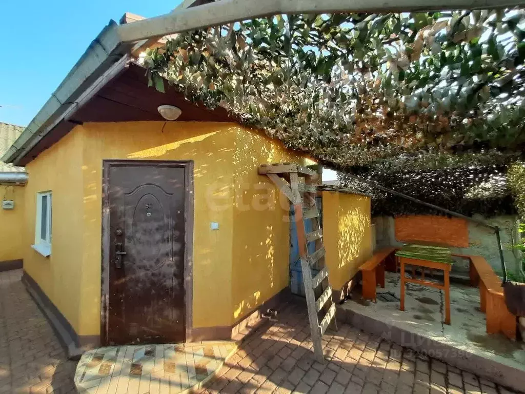 2-к кв. Крым, Сакский район, Охотниковское с/пос, с. Карьерное ул. ... - Фото 2