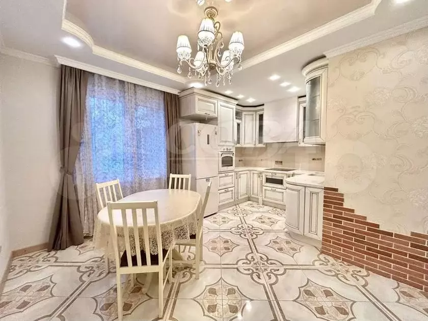 3-к. квартира, 110 м, 5/12 эт. - Фото 0