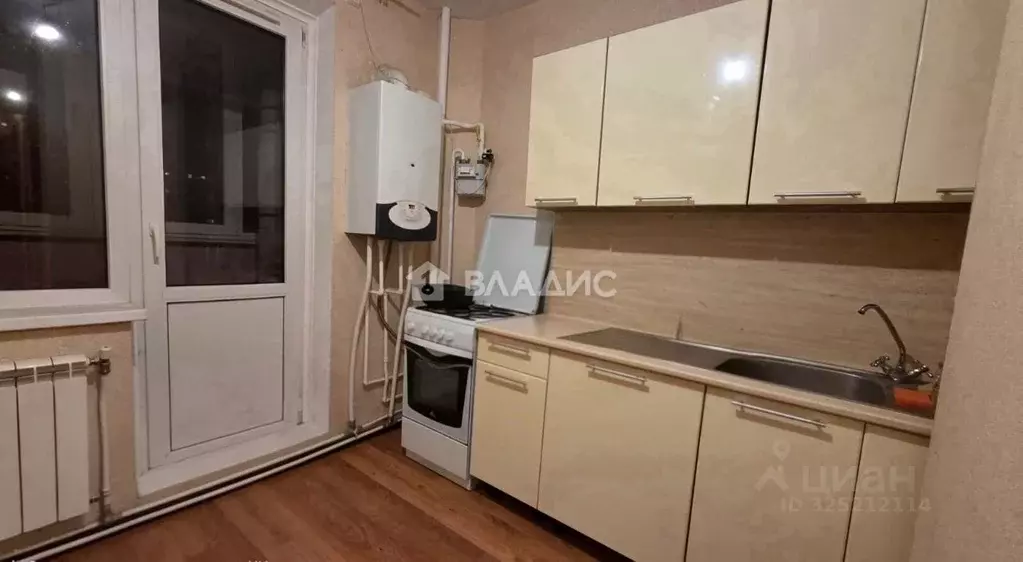 3-к кв. Белгородская область, Белгород ул. Есенина, 46а (71.3 м) - Фото 2