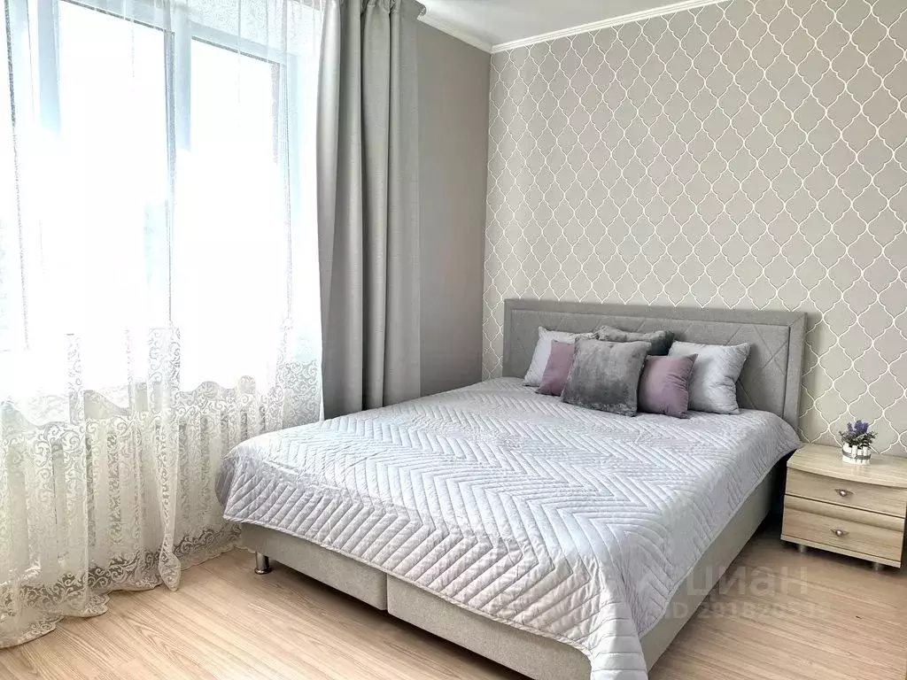 3-к кв. Тюменская область, Тюмень ул. Циолковского, 9к1 (76.0 м) - Фото 0