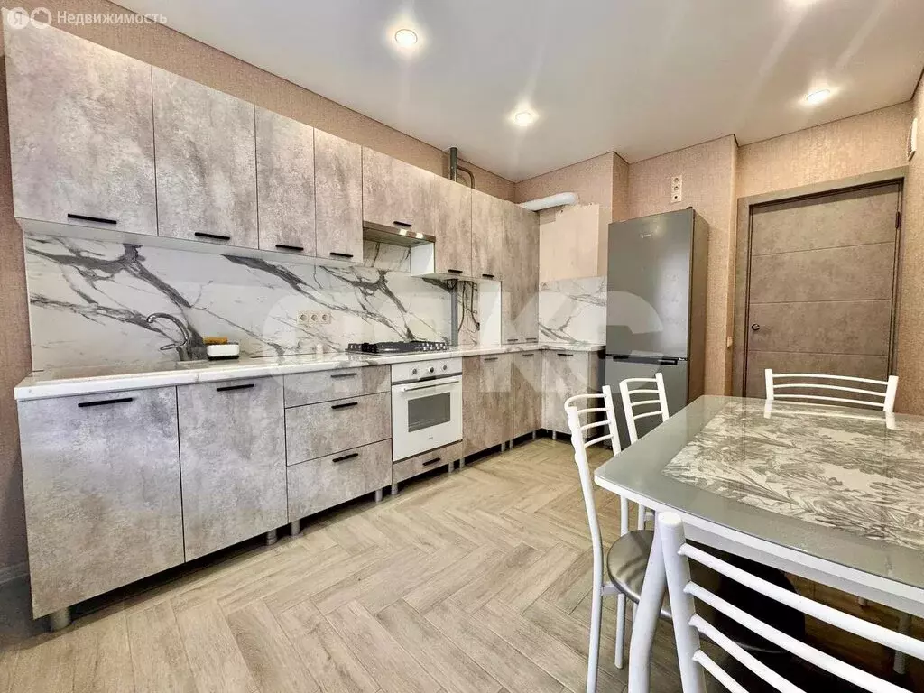 2-комнатная квартира: Батайск, улица Ушинского, 41к3 (56.4 м) - Фото 1