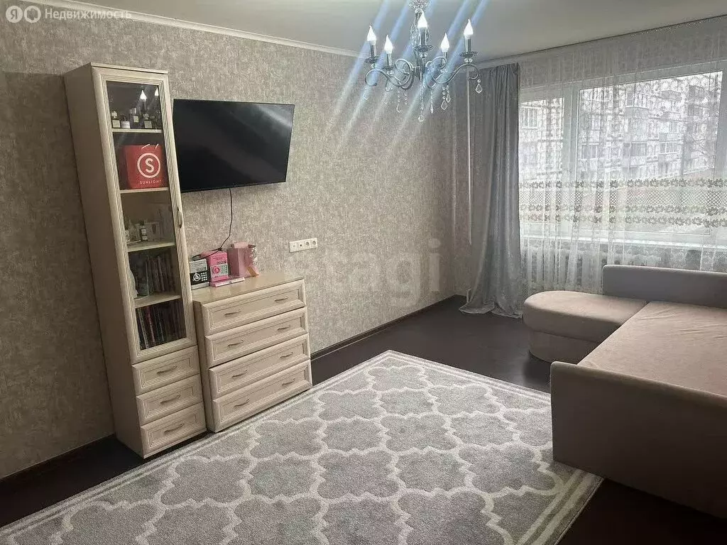 3-комнатная квартира: Кировск, Ладожская улица, 20 (60 м) - Фото 0