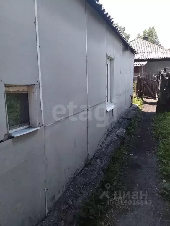 Дом в Кемеровская область, Прокопьевск Кольчугинская ул., 24 (30 м) - Фото 1