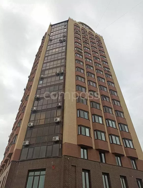 1-комнатная квартира: Тюмень, улица Самарцева, 8 (51 м) - Фото 1