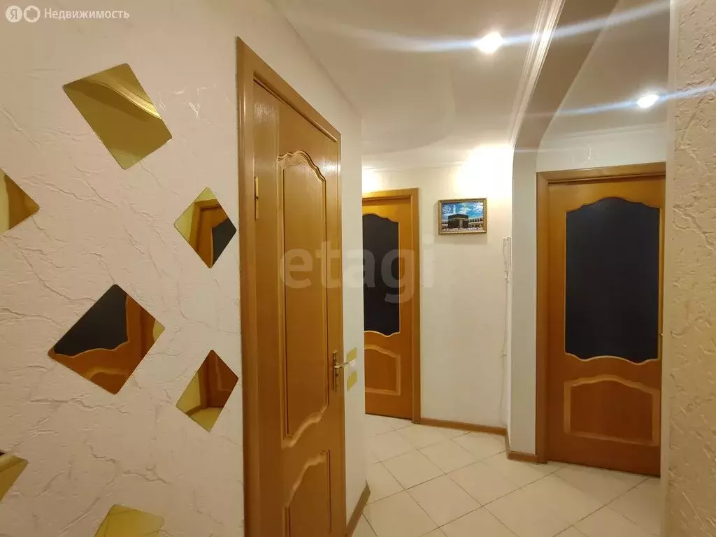 3-комнатная квартира: Кисловодск, Азербайджанская улица, 21 (73.5 м) - Фото 1