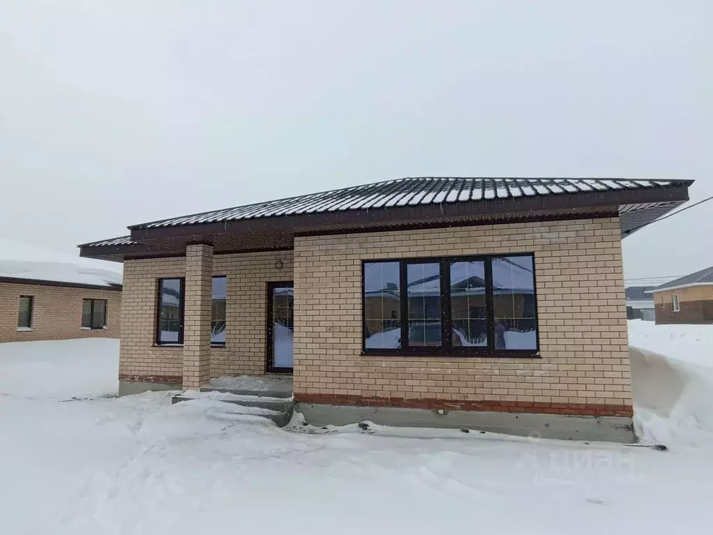 Дом в Башкортостан, Уфа городской округ, с. Нагаево ул. Советская, 13 ... - Фото 0