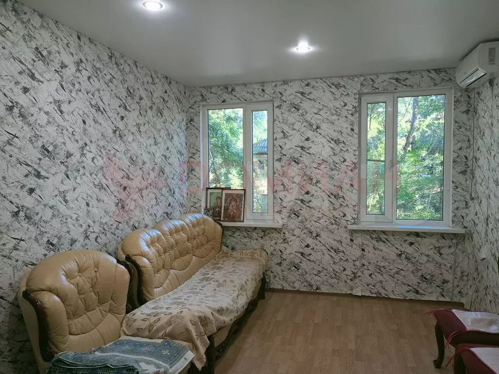 Комната 15 м в 1-к., 2/2 эт. - Фото 0
