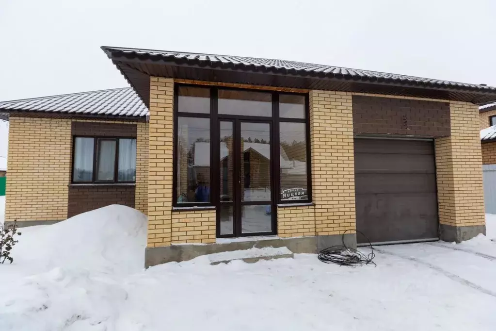 Дом в Оренбургская область, Оренбургский район, с. Нежинка ул. Яицкая, ... - Фото 2