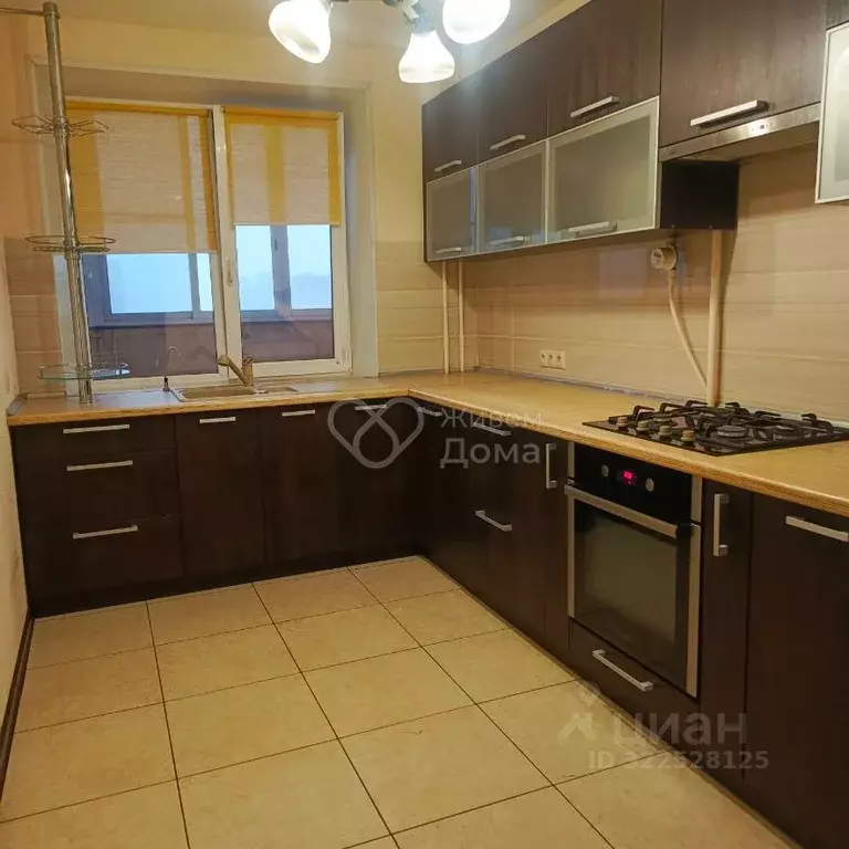 3-к кв. Волгоградская область, Волгоград ул. Маршала Воронова, 18 ... - Фото 1