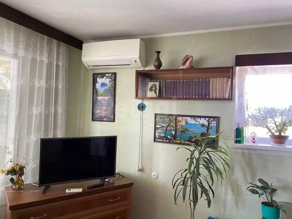 2-к кв. Севастополь просп. Генерала Острякова, 63 (51.4 м) - Фото 0
