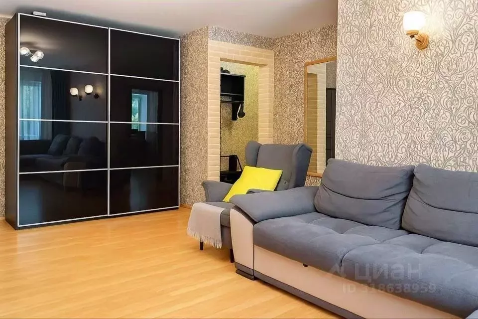 Квартира, 3 комнаты, 56.1 м - Фото 0