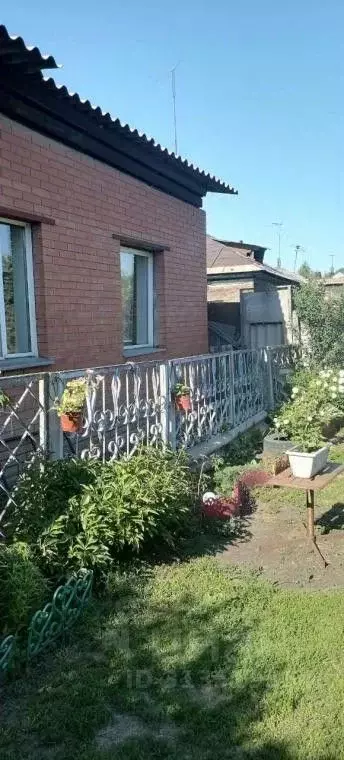 Дом в Красноярский край, Красноярск ул. Автомобилистов, 40 (89 м) - Фото 2