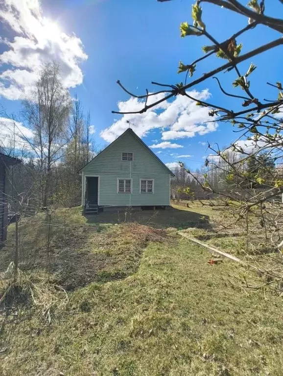 Дом в Ленинградская область, Тихвинское городское поселение, Теплухино ... - Фото 1