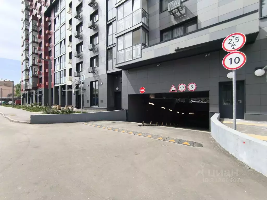 Гараж в Москва ул. Годовикова, 10 (13 м) - Фото 1
