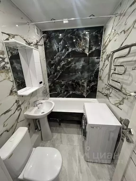 2-к кв. Омская область, Омск Городок Нефтяников мкр, ул. 22 Апреля, ... - Фото 1