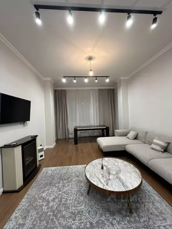 2-к кв. Татарстан, Казань ул. Оренбургский Тракт, 8Д (68.0 м) - Фото 0