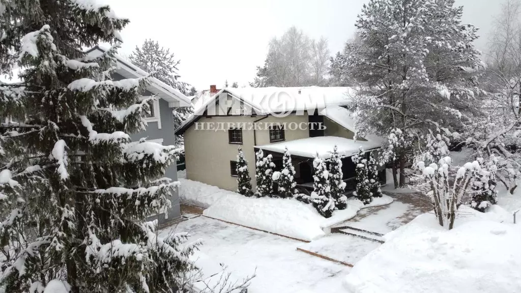 Дом в Москва д. Рассудово, ул. Сиреневая, 1 (460 м) - Фото 1