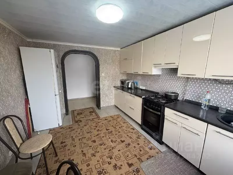 Дом в Белгородская область, Корочанский район, Шеинское с/пос, с. ... - Фото 1