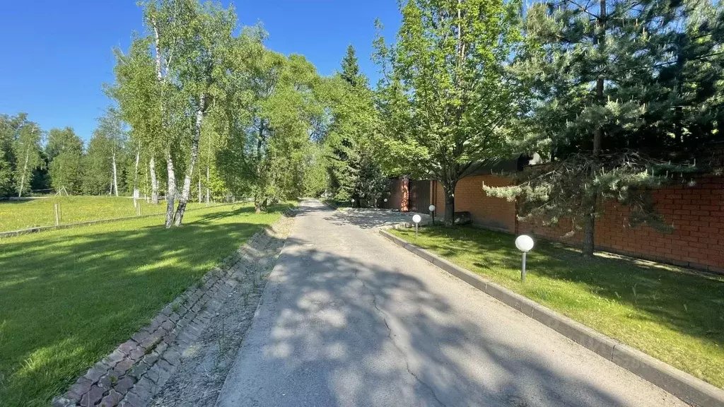 Участок в Московская область, Одинцовский городской округ, д. ... - Фото 1