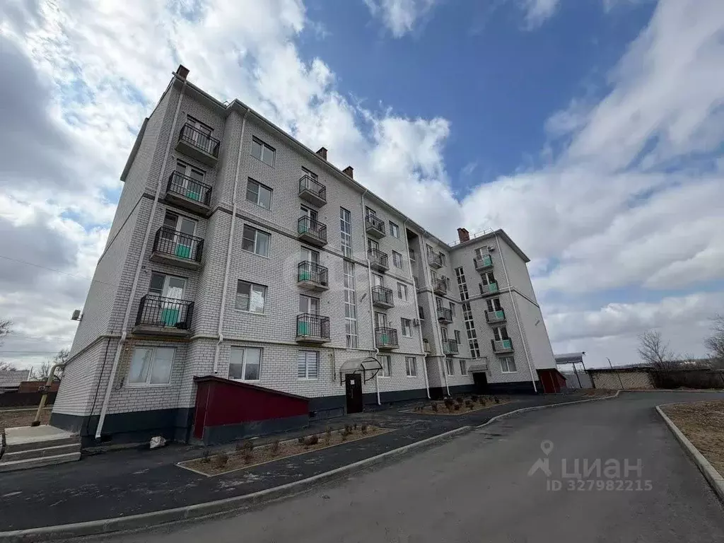 1-к кв. Калмыкия, Элиста ул. Хомутникова, 122 (28.4 м) - Фото 1