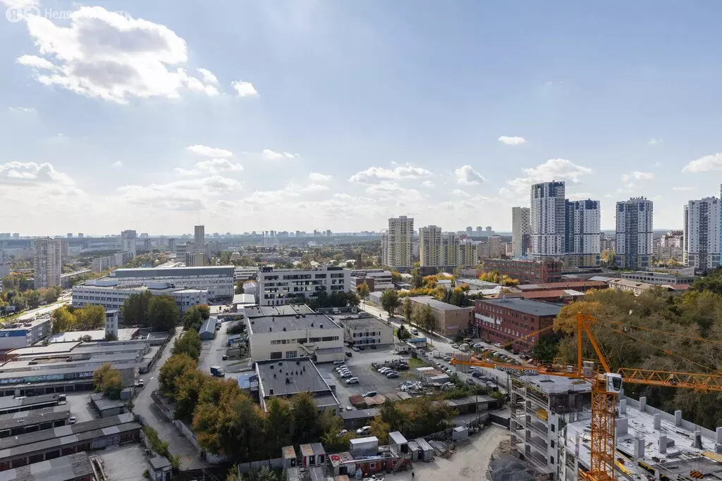 1-комнатная квартира: Екатеринбург, Черкасская улица, 5к1 (68.4 м) - Фото 1