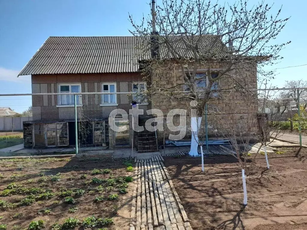 Дом в Крым, Сакский район, с. Фрунзе ул. Гагарина (217 м) - Фото 1