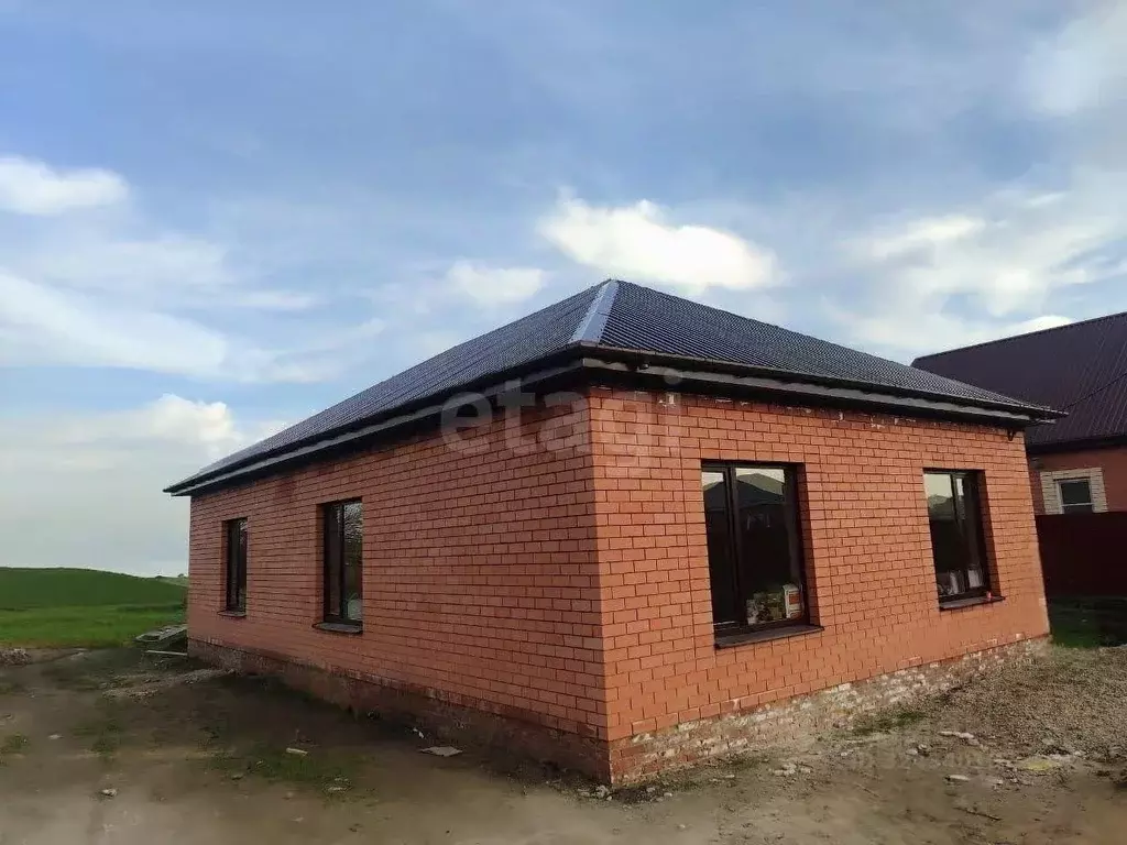 Дом в Краснодарский край, Ейский район, с. Кухаривка ул. Казачья (87 ... - Фото 1