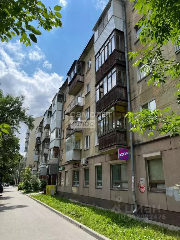 2-к кв. Свердловская область, Екатеринбург ул. Бажова, 76 (45.1 м) - Фото 0