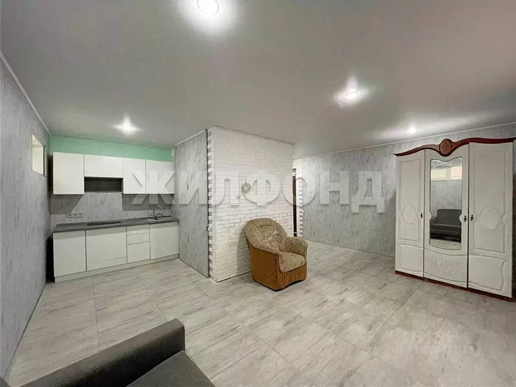Студия Краснодарский край, Краснодар ул. Алуштинская, 30 (33.4 м) - Фото 0