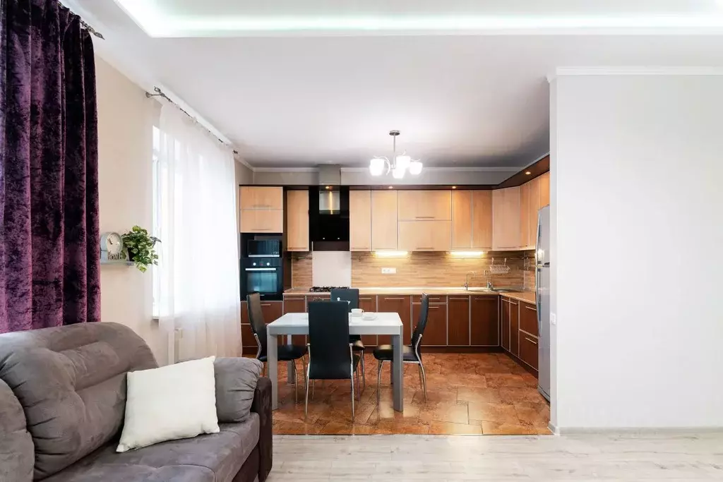 2-к кв. Омская область, Омск Старгород мкр, ул. Шукшина, 9 (93.4 м) - Фото 2