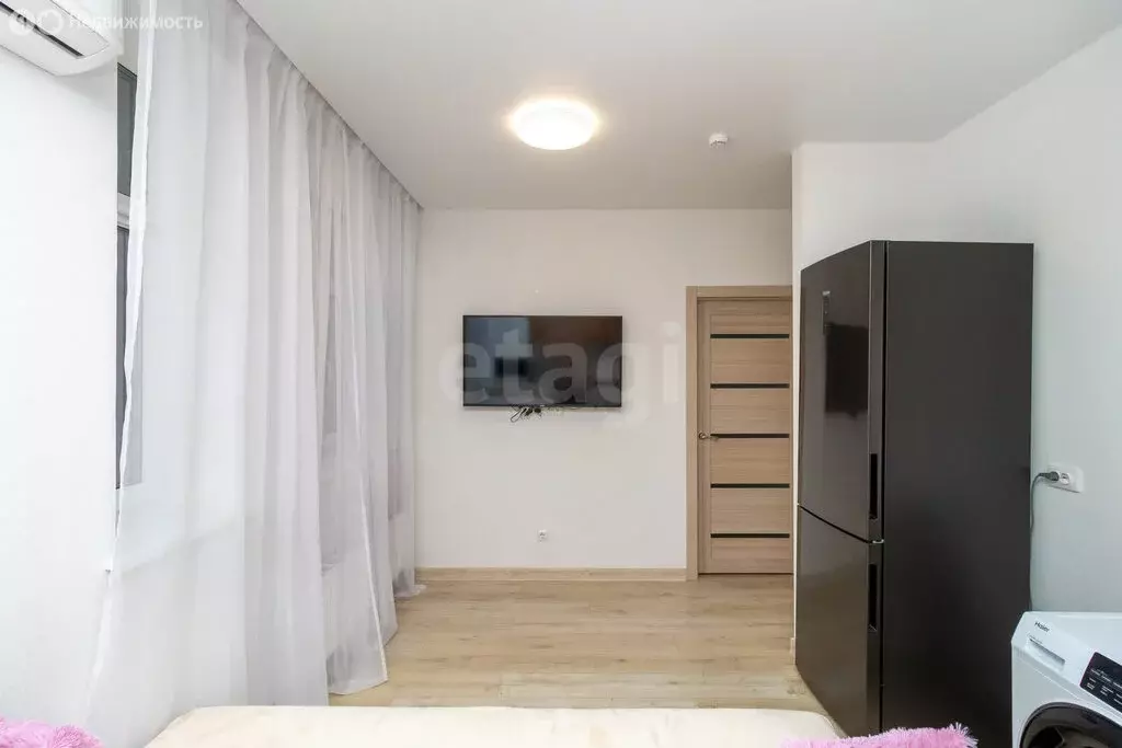 2-комнатная квартира: Тюмень, улица Тимофея Чаркова, 87 (50.4 м) - Фото 0