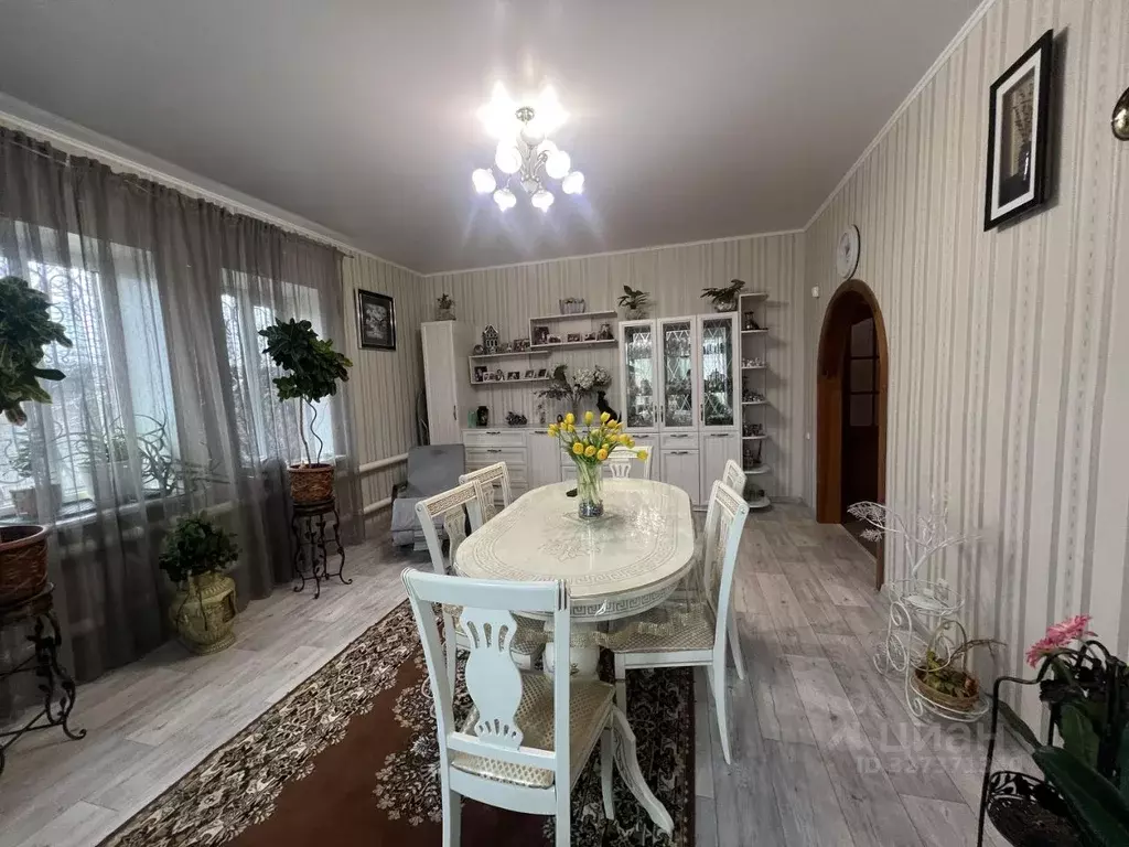 Дом в Башкортостан, Уфимский район, с. Булгаково ул. Мира, 15 (250 м) - Фото 1