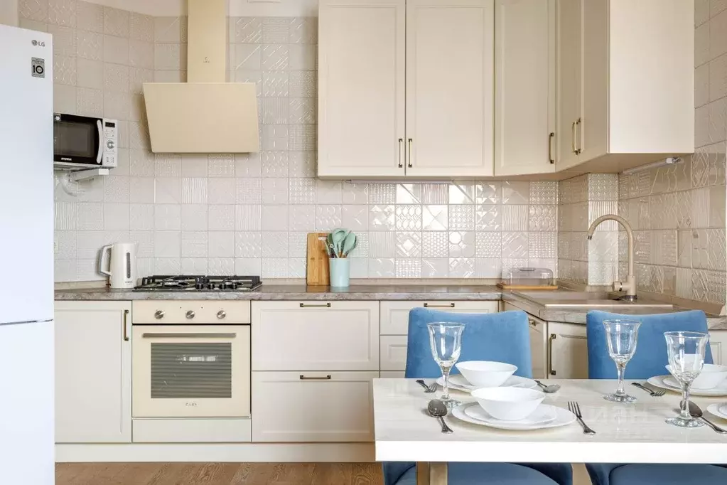 2-к кв. Краснодарский край, Геленджик ул. Мира, 44лит1 (68.6 м) - Фото 1