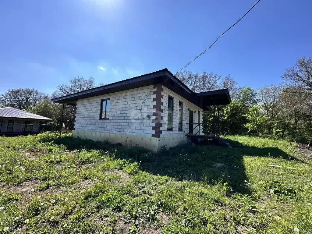 Дом в Башкортостан, Иглинский район, Акбердинский сельсовет, д. ... - Фото 1