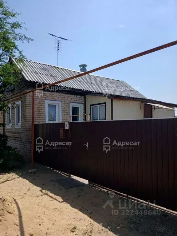 Дом в Волгоградская область, Дубовка Ленинградская ул. (51 м) - Фото 1