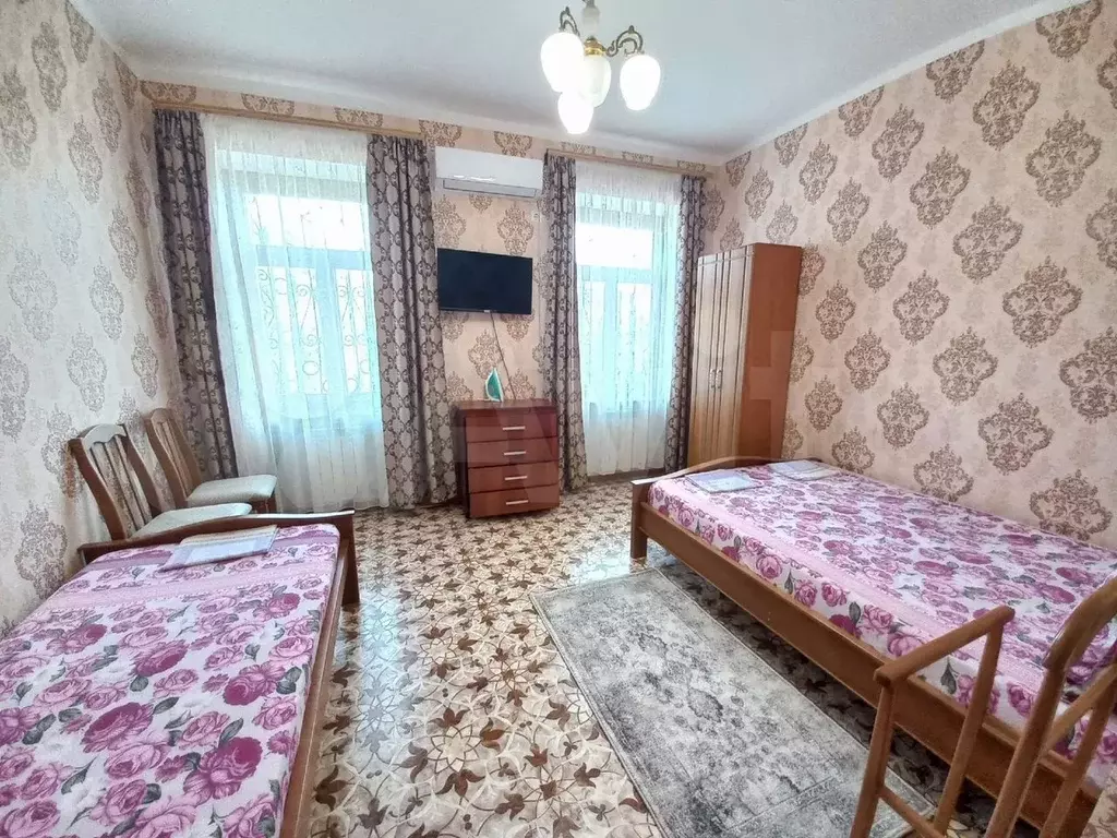 Комната 32 м в 1-к., 2/2 эт. - Фото 0