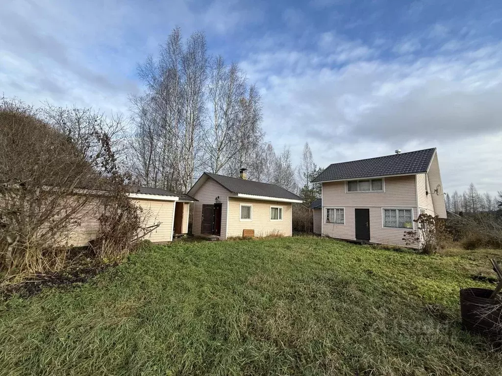 Участок в Ленинградская область, Приозерский район, Ромашкинское ... - Фото 1