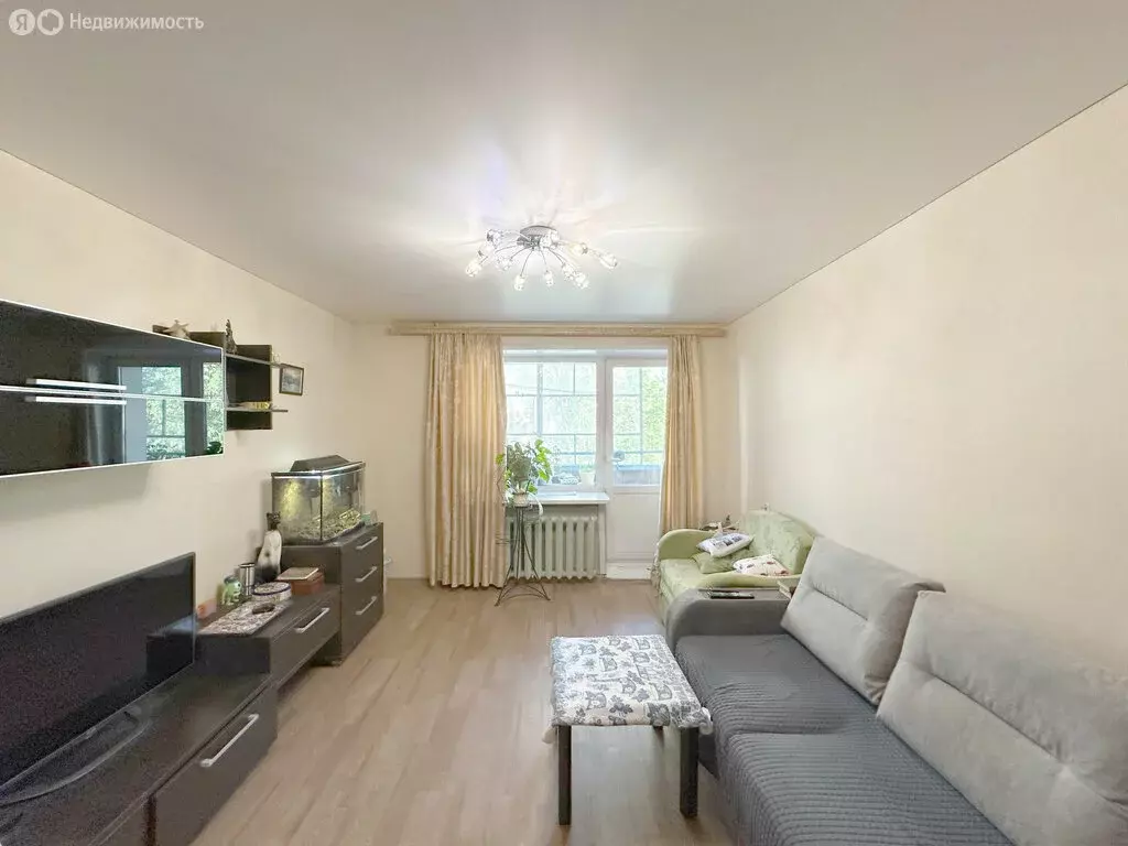 3-комнатная квартира: Киров, Нововятский район, Советская улица, 77 ... - Фото 1