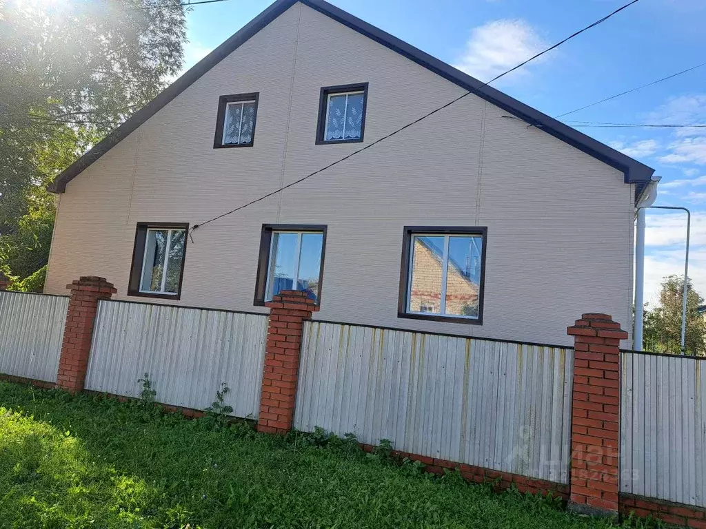 Дом в Башкортостан, с. Бураево ул. Генерала армии Лобова, 31 (120 м) - Фото 0
